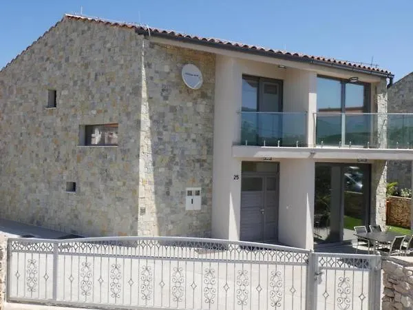 Villa Paradise Mit Pool Und Teilweise Meerblick Vrbnik