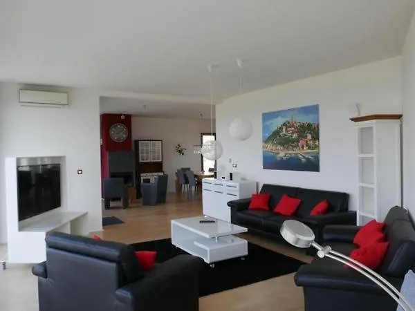 Villa Paradise Mit Pool Und Teilweise Meerblick Vrbnik