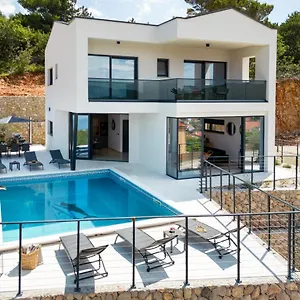  Villa Luxury Verbenico Hills- Amazing Sea View, Pool With Whirpool And Waterfall, Beach, In Famous Wine Region - Your With Style